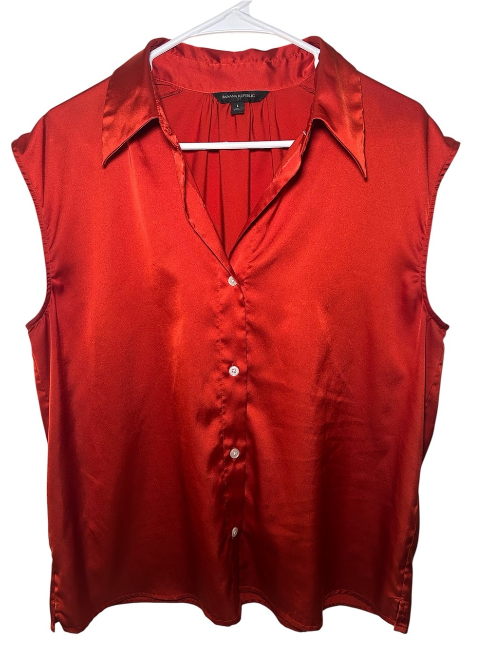 Banana Republic Red Satin Sleeveless Button-Up Top Coller Holiday Sexy Dinner